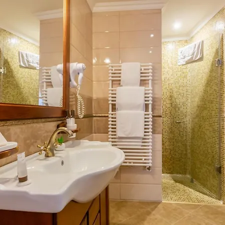 Boutique Bulevard Hotel 4*