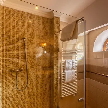 Boutique Bulevard 4*